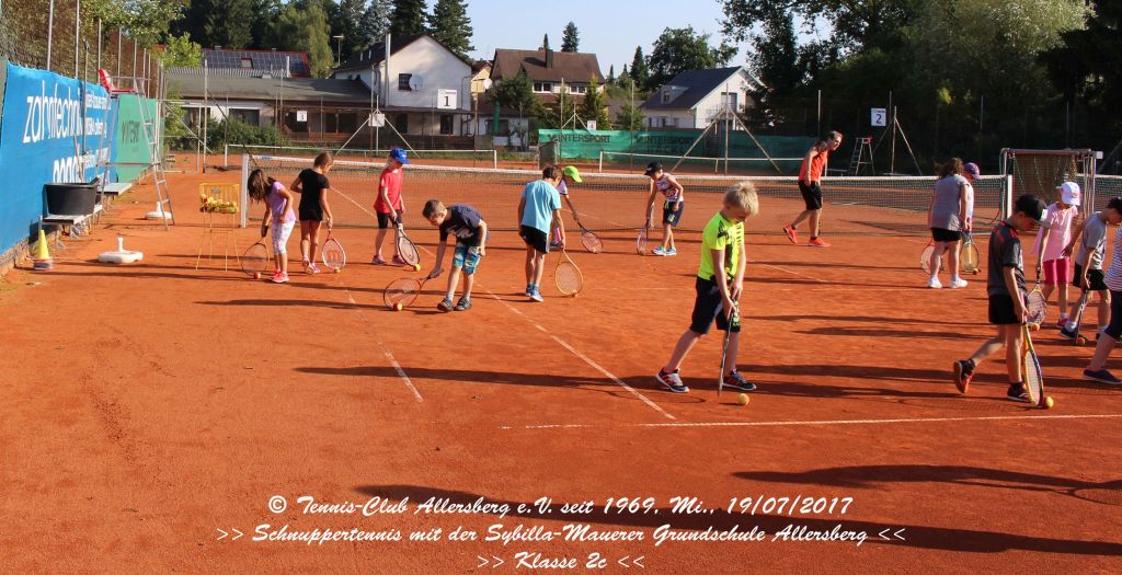 2017_0719_tca_ev__schnuppertennis_sybilla_maurer_grundschule_allersberg_klassen_2c_0000005.jpg